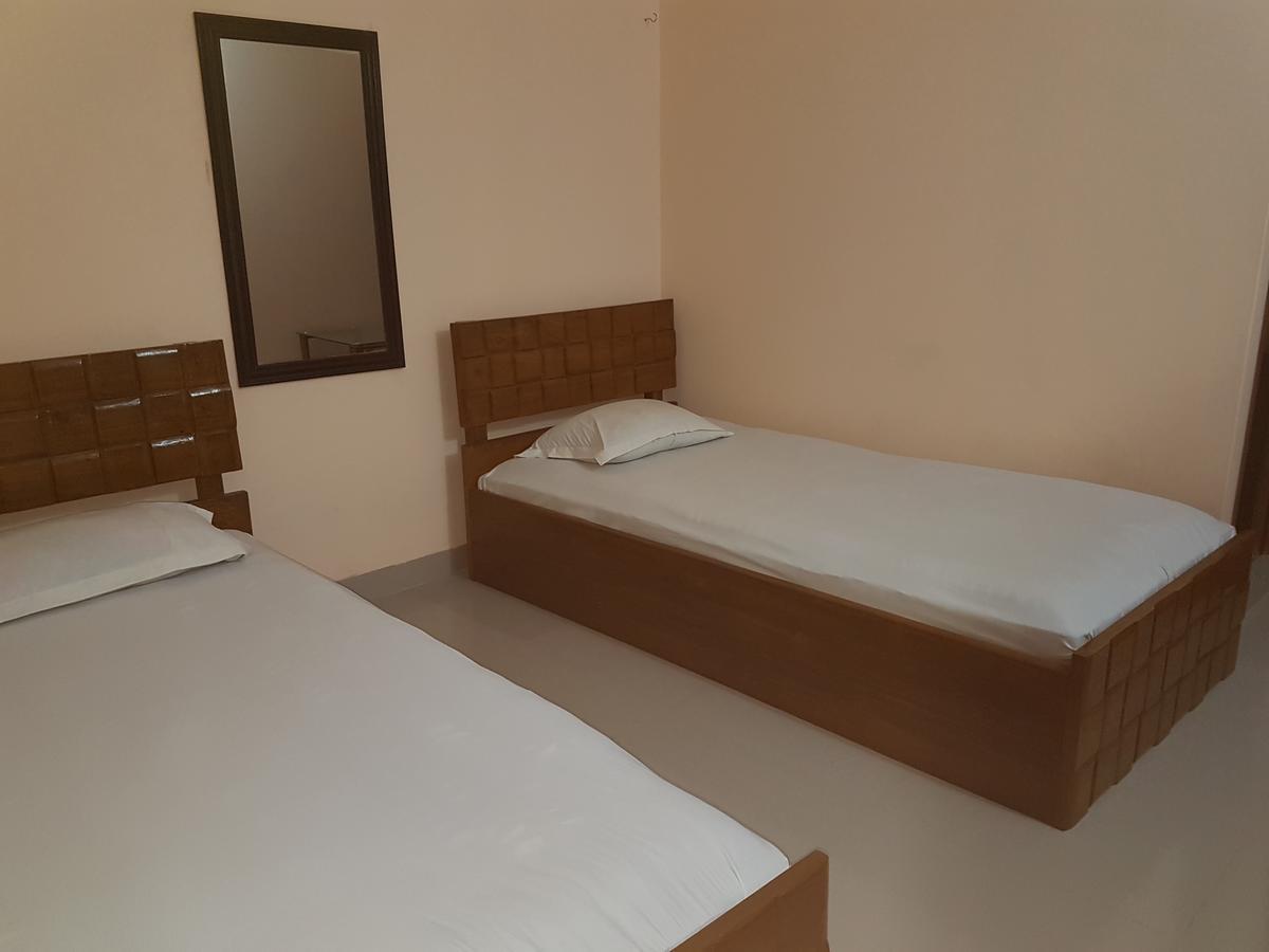 Hotel Diamond Park Dakhin Kattali Zewnętrze zdjęcie
